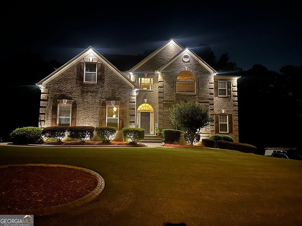 1st image of 2420 Brynlyn Woods Dr NE