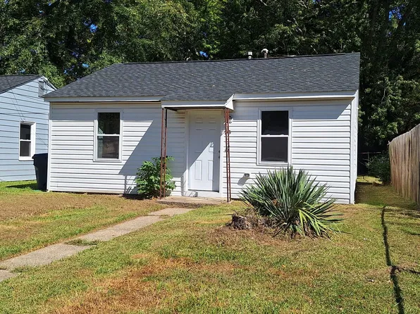 55 Phelps Cir, Hampton, VA 23663