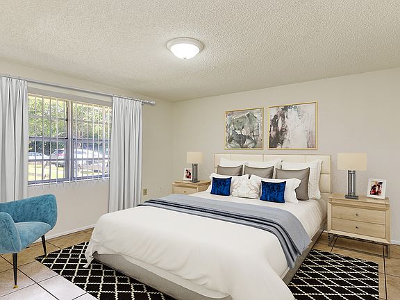 3rd image of 2050 Edgewood Dr E #7