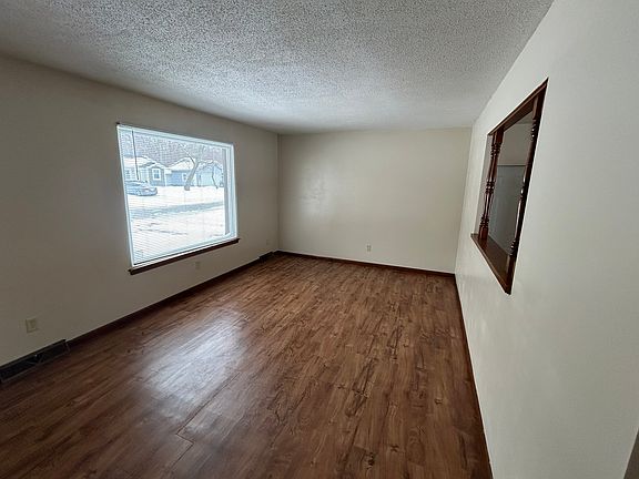 3rd image of 4691 Flying Eagle Dr SE