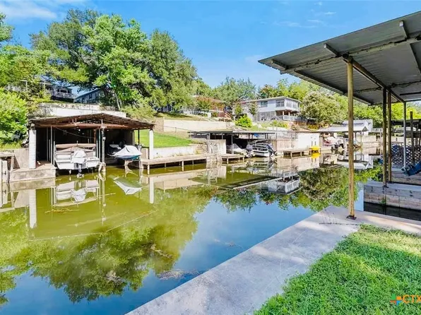 525 & 527 County Road 136a, Kingsland, TX 78639