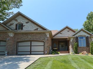 2661 S Forrest Heights Ave, Springfield, MO 65809