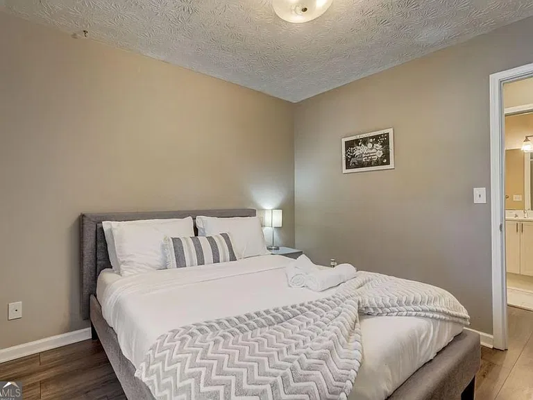 2551 Chippewa Ct — Photo 8