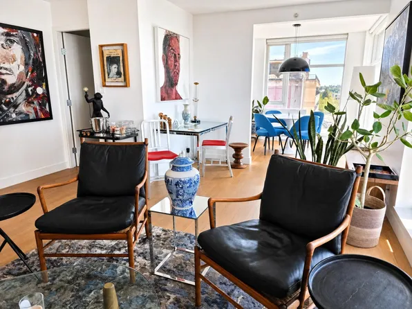 328 E 11th Ave #905, Vancouver, BC V5T 4W1