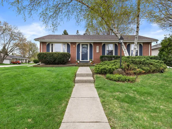 4901 Regal Ct, Racine, WI 53406
