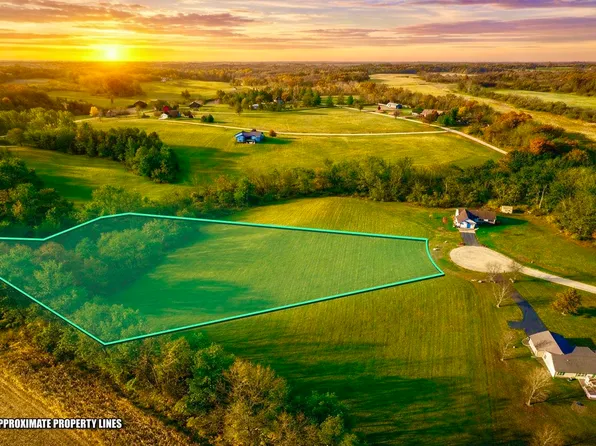 9001 Sundance Ct, Savanna, IL 61074