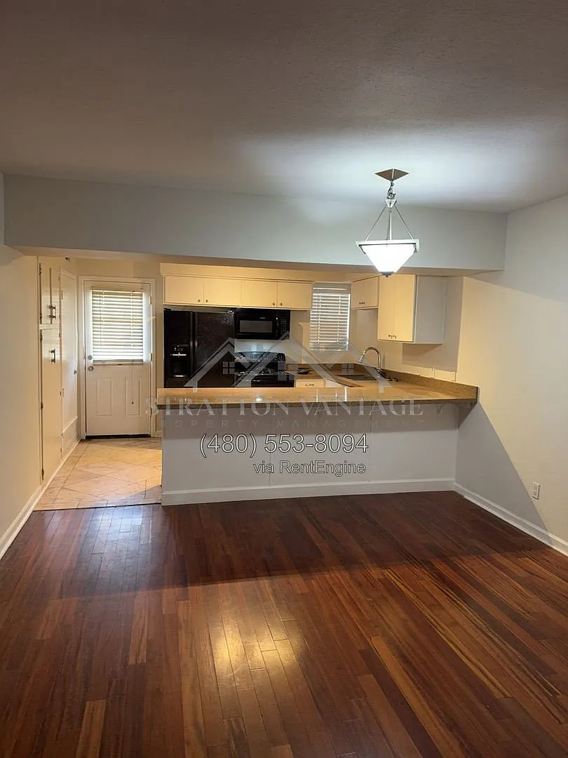 2 bed, 2.0 bath, 1281 sqft, $1,300 — Photo 3