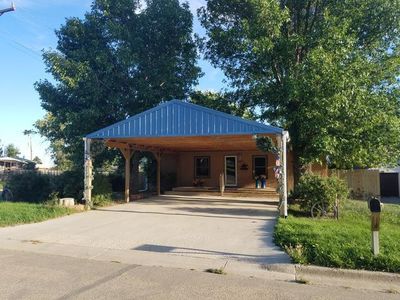 437 3rd St N, New Town, ND, 58763