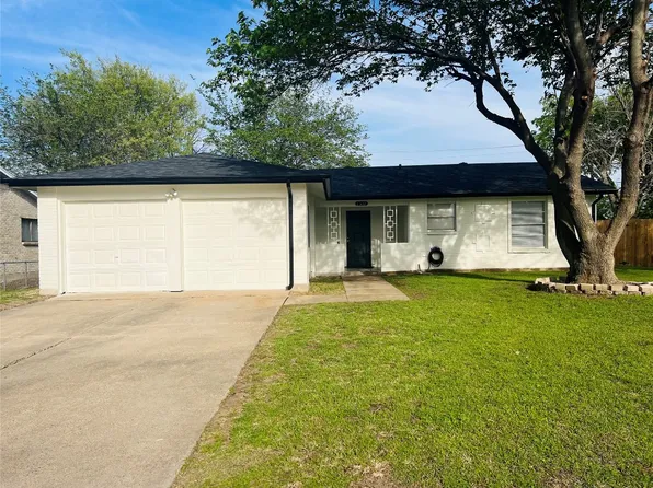 1302 Oakbrook St, Lancaster, TX 75134