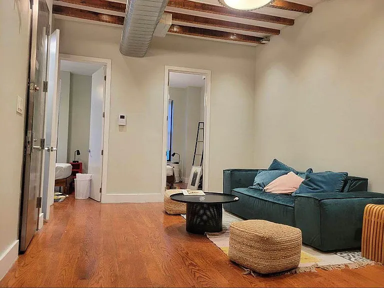 1275 Jefferson Ave #3 — Photo 2