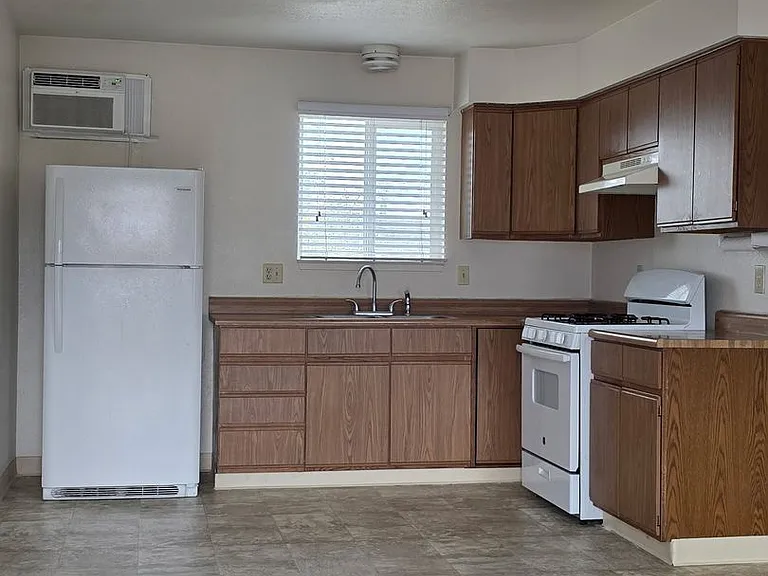 510 E 1st St, Hawthorne, NV 89415 — Photo 34