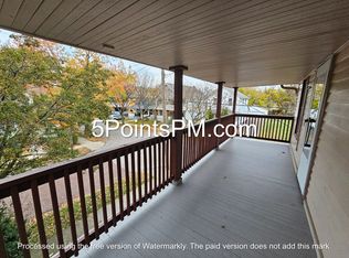 379 E 162nd St #2, Cleveland, OH 44110