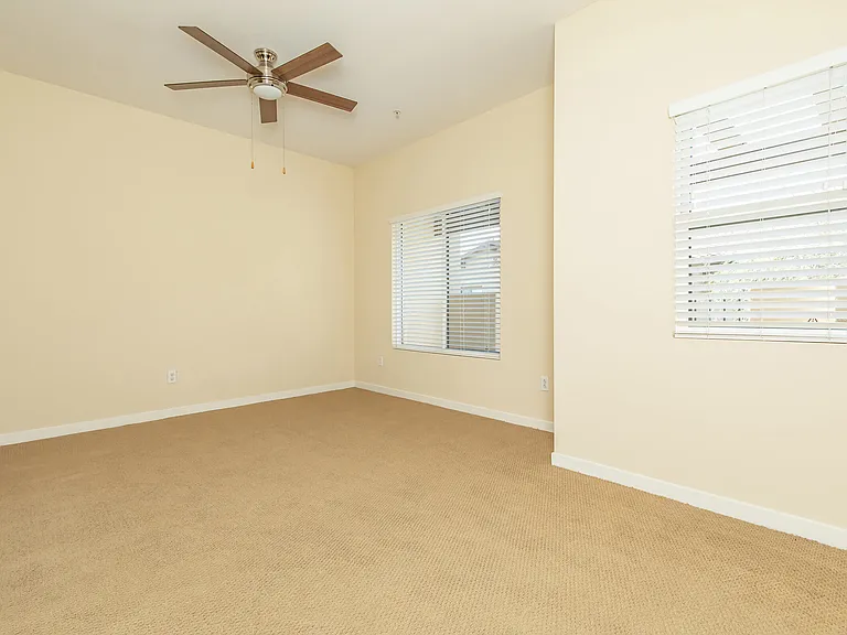 Vineyards at Palm Desert Apartment Homes — Photo 92