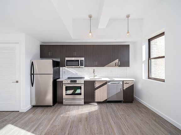4th image of 201 Cornelison Ave #101