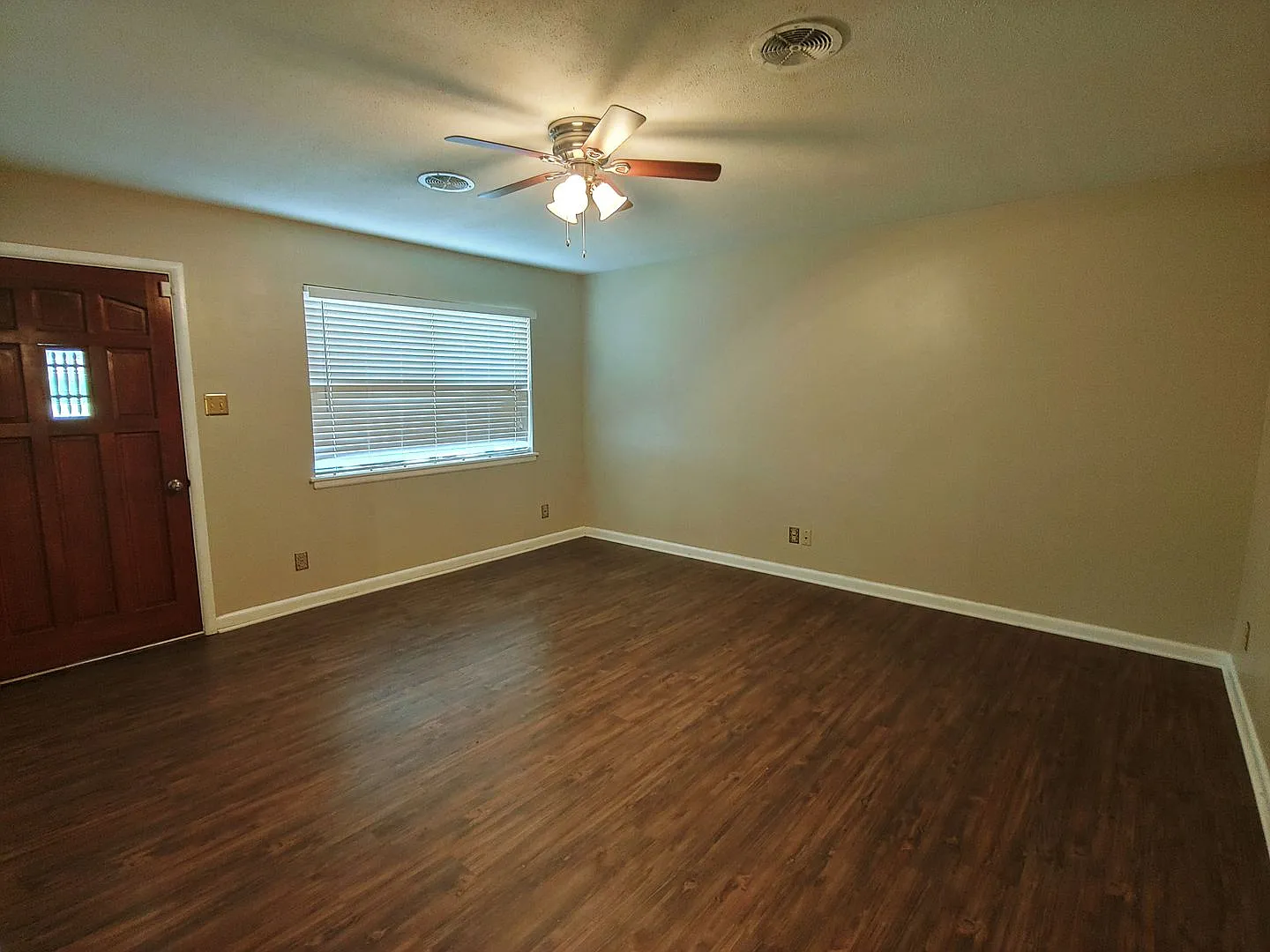 Welcome home to 10005 Raymond - West Little Rock, For Rent, ** Move in Special - Zero Deposit Opt... — Photo 3