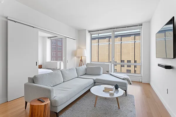 Rented by Oxford Property Group | media 57