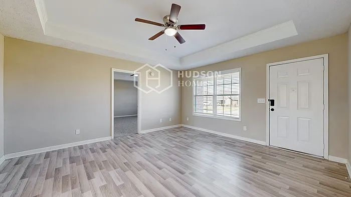 8014 Valencia Dr — Photo 7