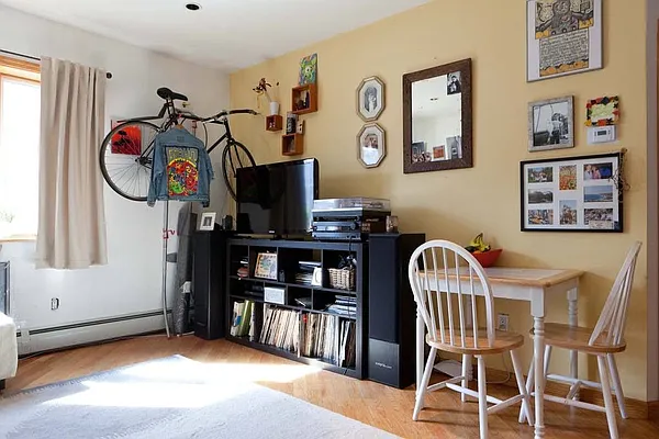 Rented by Brick&Mortar | media 13