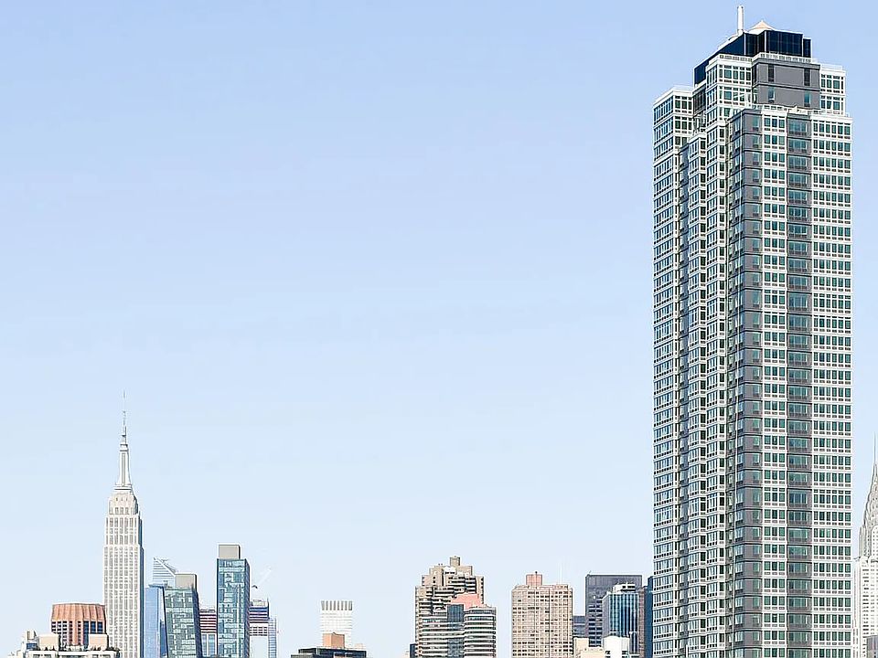 1st image of 52-41 Center Blvd #1007