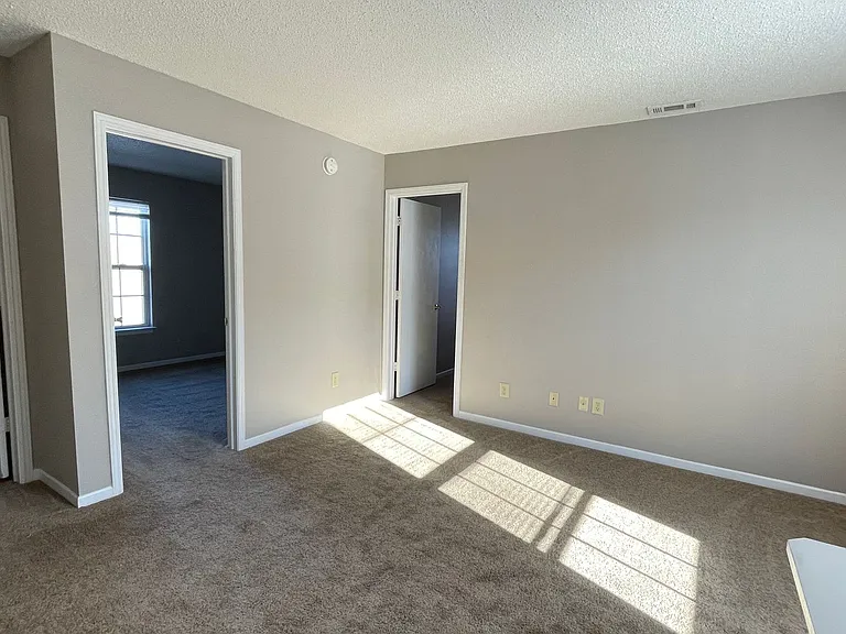 4113 Doten Dr — Photo 9