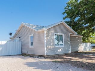 512 NE 2nd St, Seminole, TX 79360