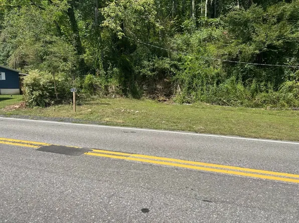 2113 Route 52, Gilbert, WV 25621