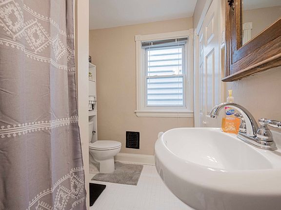 4th image of 1621 W 13th St #2