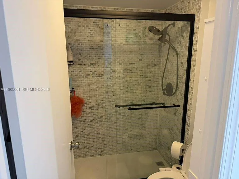 2301 Collins Ave #423 — Photo 6