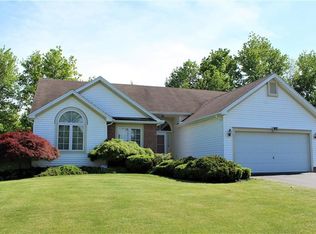 85 Barclay Ct, Rochester, NY 14612