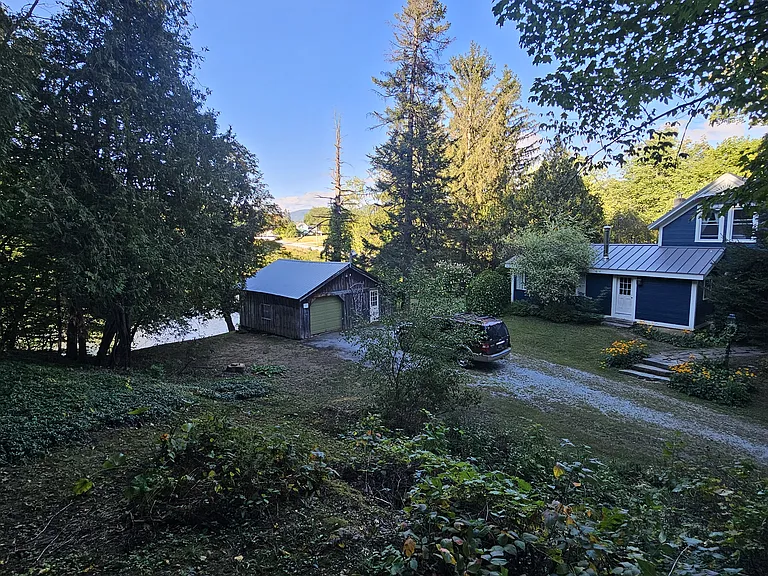 2089 W Creek Rd — Photo 11