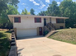 10625 32nd Ave N, Plymouth, MN 55441