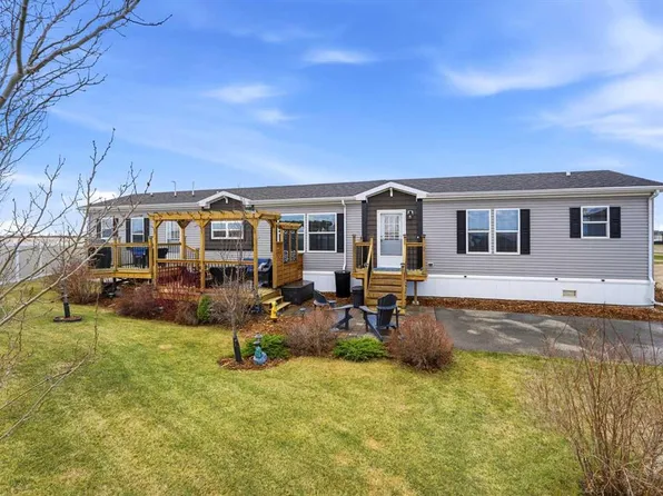 15 Mackenzie Ranch Way #131, Lacombe, AB T4L 0B4