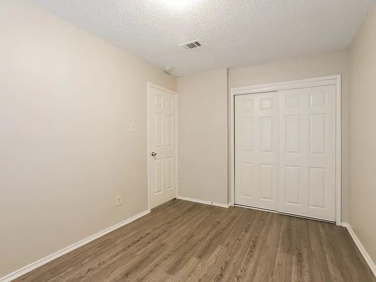 6395 Crossway Dr — Photo 18