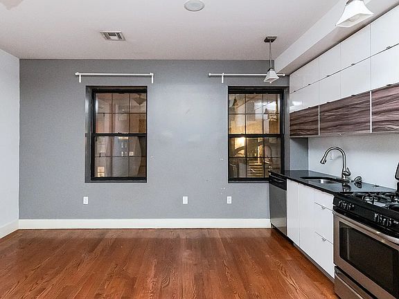 5th image of 92 S 4th St #4