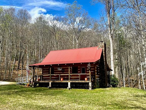3rd image of 633 Timber Ridge Rd