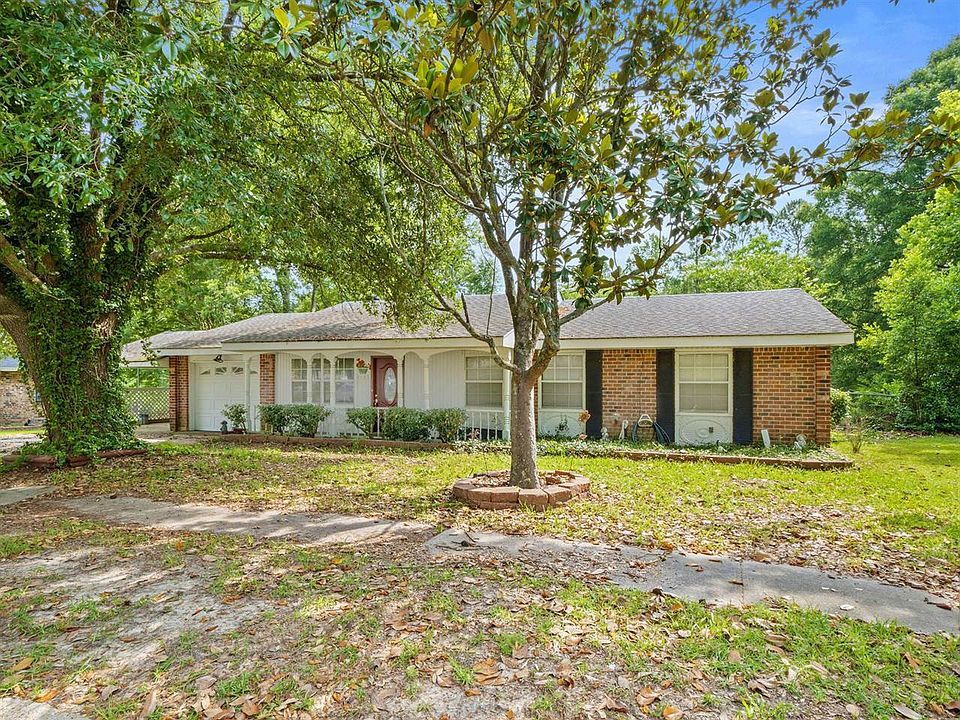1st image of 1135 Lucius Dr