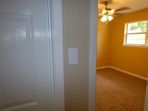 5th image of 1411 Twining Oaks Ln