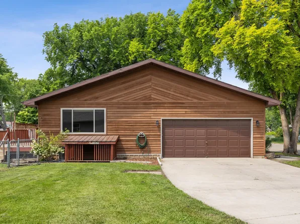 1301 5th Ave N, Moorhead, MN 56560