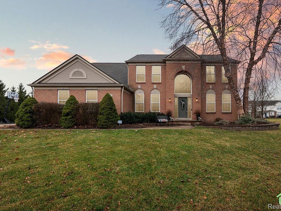 1st image of 49167 Wooster Ct