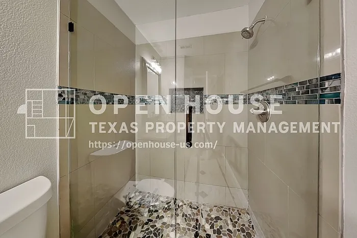 617 Creek Point Dr — Photo 17