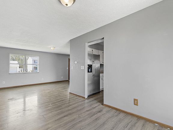 5th image of 1290 Bermuda Dr