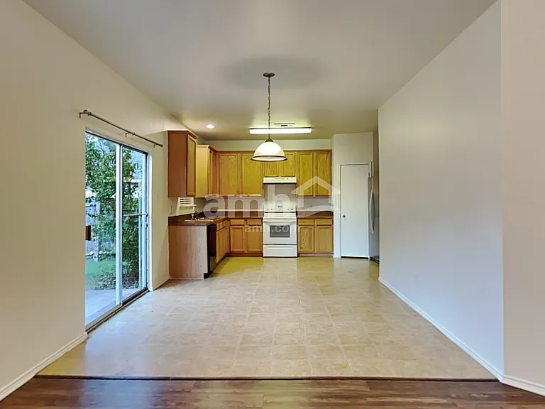 4000 Hidden Meadow Ct — Photo 4