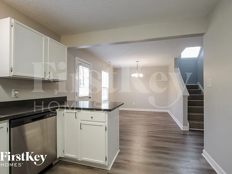 2819 Rosemeade Dr — Photo 10