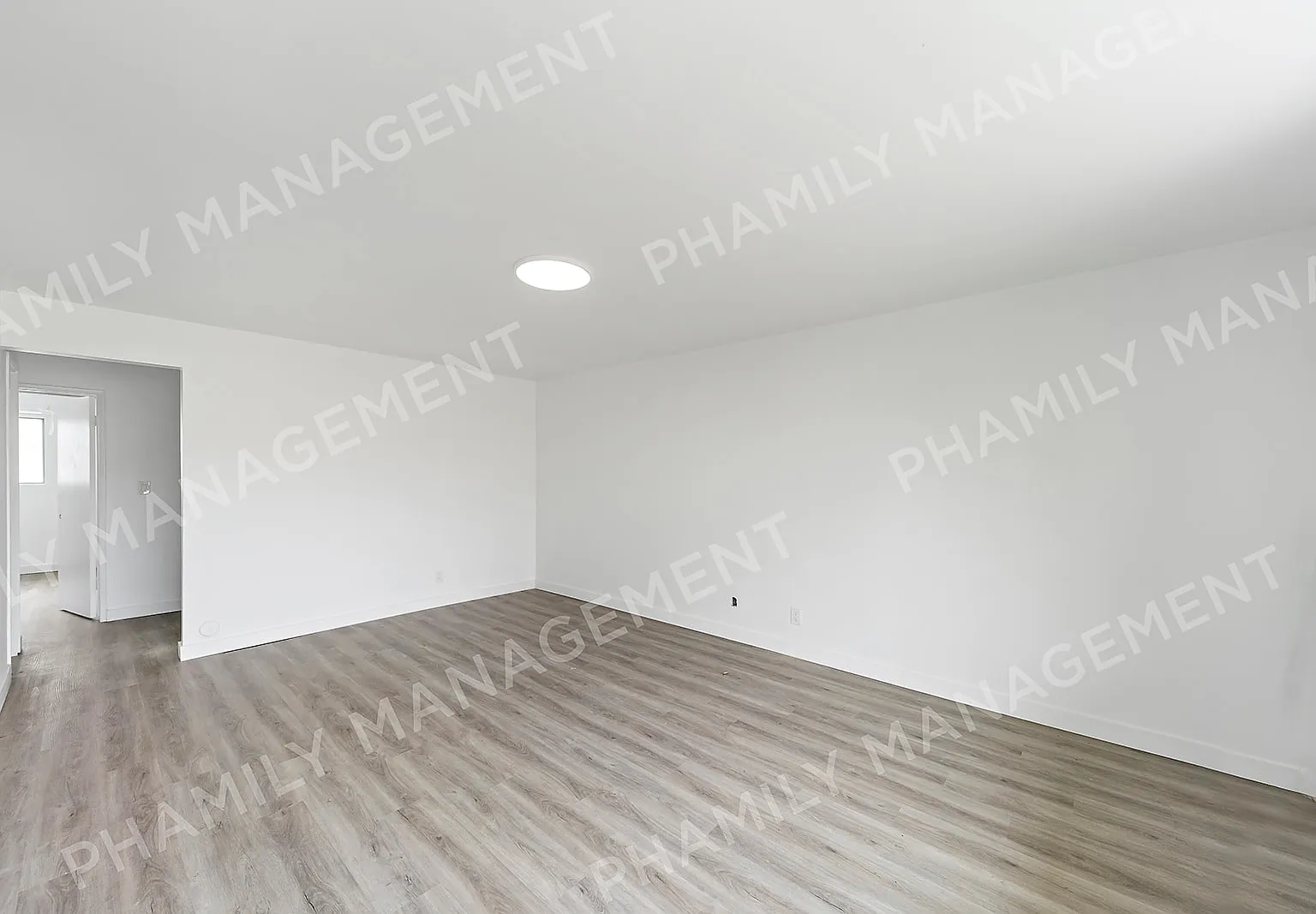 617 Mound Ave — Photo 2