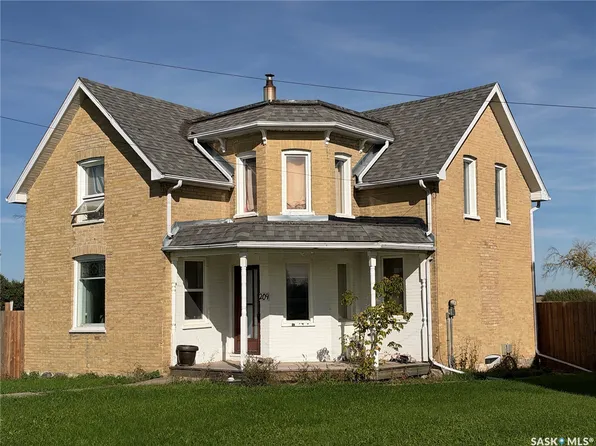209 Government Road, Wolseley, SK S0G 5H0