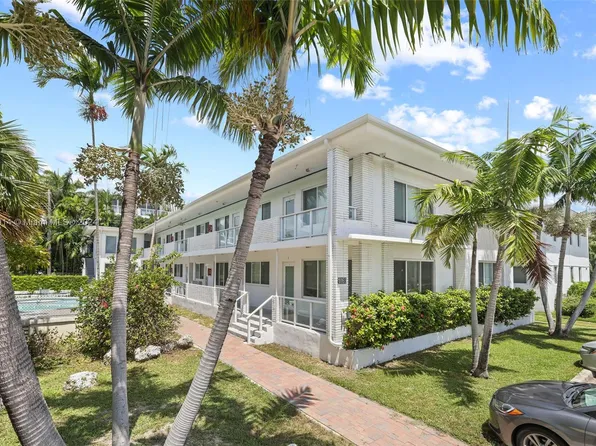 1065 98th St APT 10, Bay Harbor Islands, FL 33154