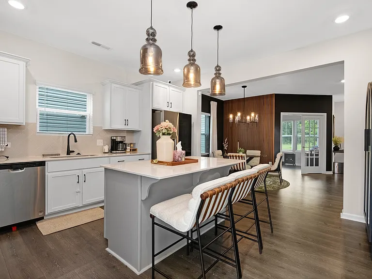 Aubreywood Dr — Photo 10