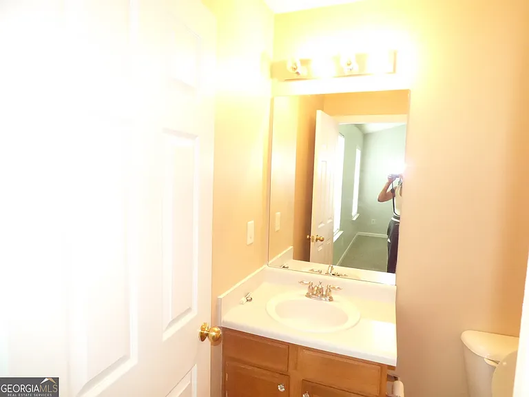 1465 April Ln — Photo 20