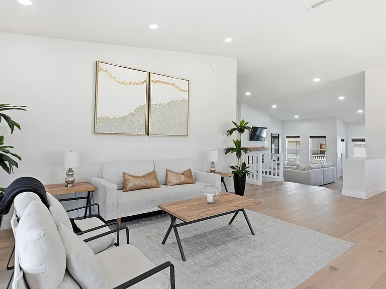 5623 E Claire Dr — Photo 22