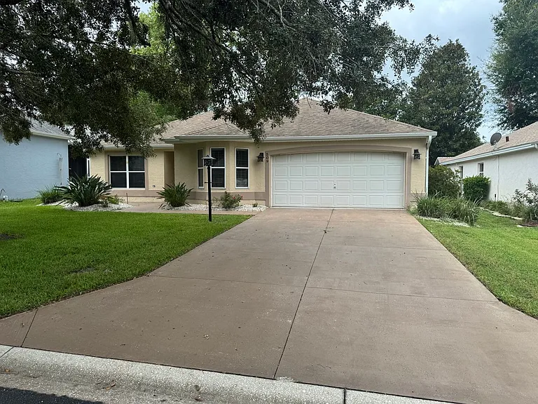 509 Loma Paseo Dr — Photo 1
